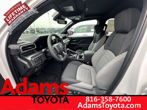 Used 2026 Toyota Tacoma TRD Off-Road AWD/4WD image 5
