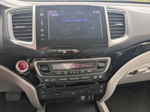 Used 2016 Honda Pilot Elite image 14