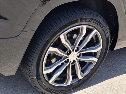 Certified 2020 GMC Terrain Denali w/ Denali Premium Package AWD/4WD image 7