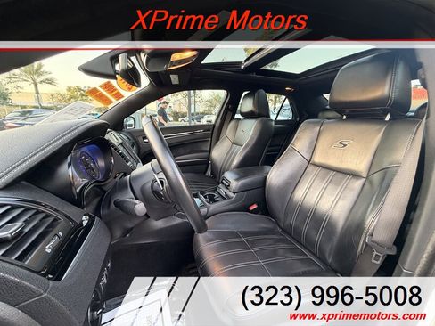 Used 2017 Chrysler 300 S w/ S Model Appearance Package RWD image 19