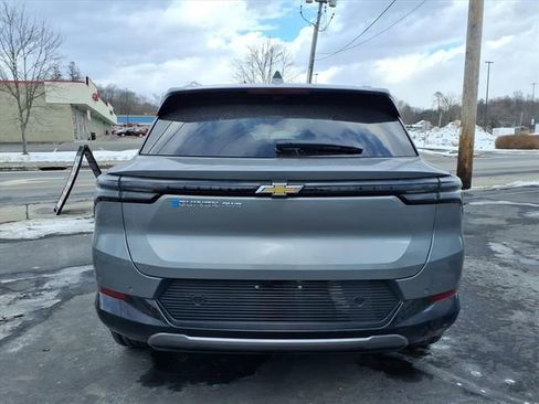 New 2026 Chevrolet Equinox EV LT image 6