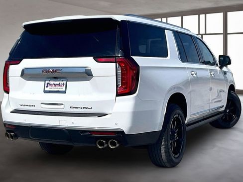 Used 2022 GMC Yukon XL Denali image 6