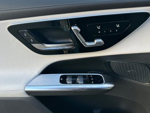 New 2026 Mercedes-Benz GLC 300 image 12