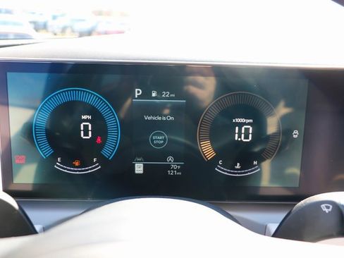 Used 2025 Hyundai Tucson SE image 9