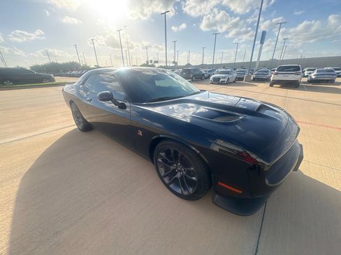 Used 2023 Dodge Challenger R/T Scat Pack RWD image 1