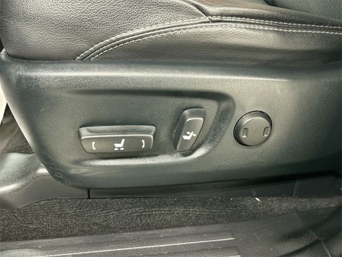 Used 2022 Toyota 4Runner Limited image 10