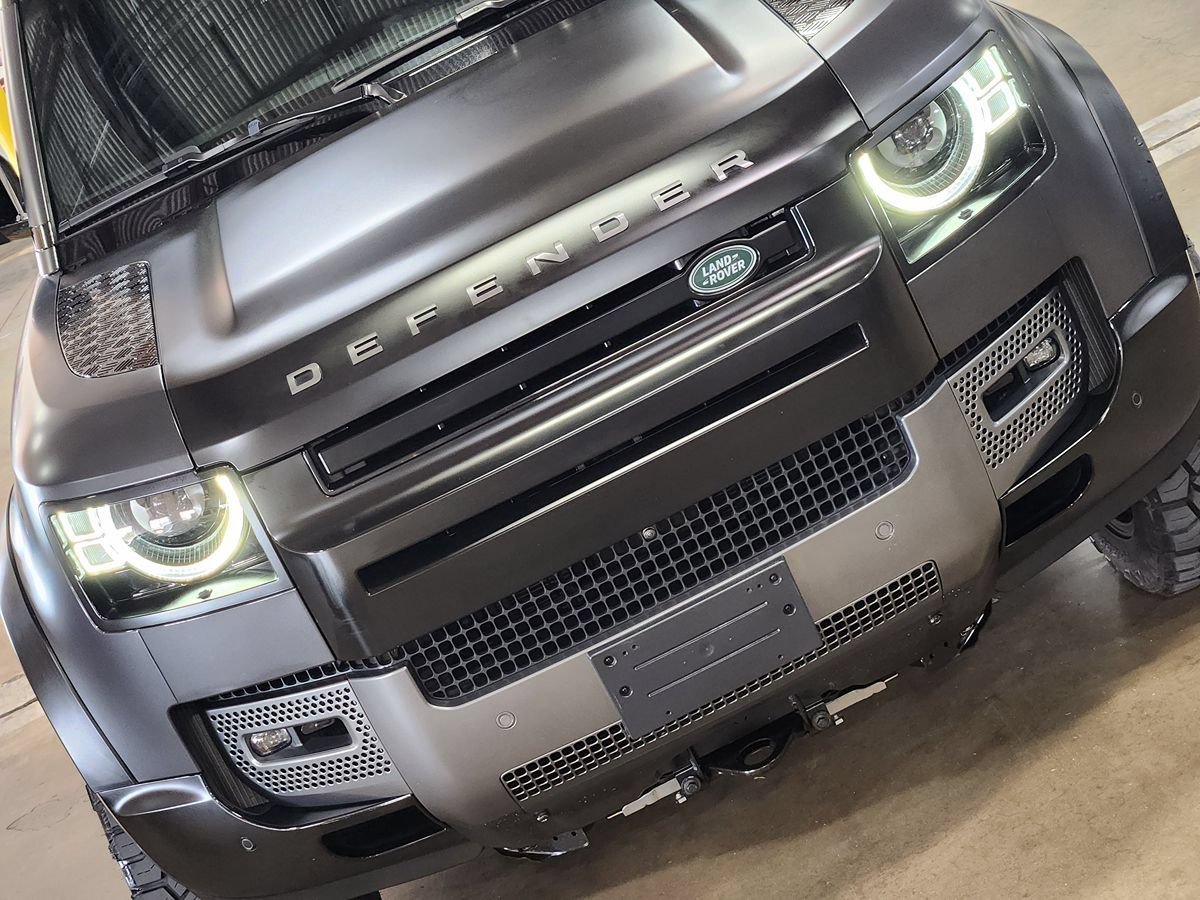Used 2022 Land Rover Defender 110 V8 AWD/4WD image 26
