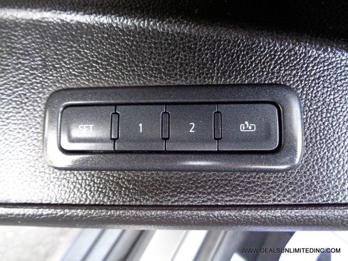 Used 2019 Chevrolet Tahoe LT AWD/4WD image 11