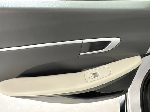 Used 2025 Hyundai Sonata SEL FWD image 24