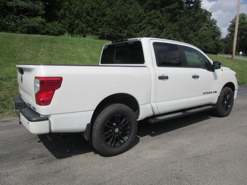 Used 2019 Nissan Titan SL w/ Midnight Edition AWD/4WD image 3