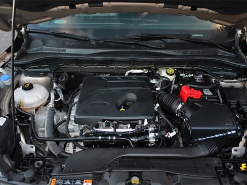 Used 2020 Ford Escape SE image 24