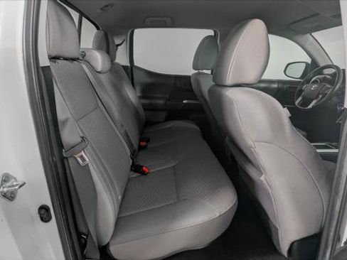 Used 2022 Toyota Tacoma SR5 RWD image 19