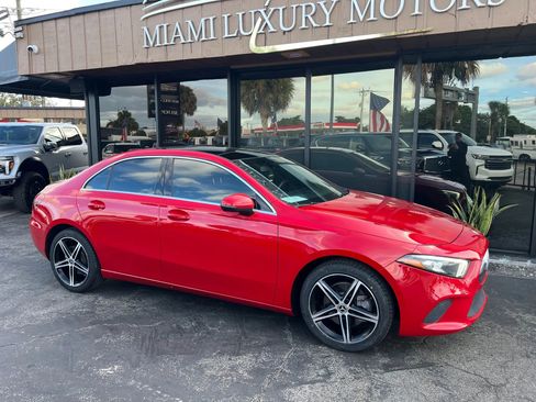 Used 2019 Mercedes-Benz A 220 image 1