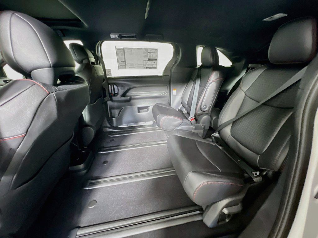 New 2026 Toyota Sienna XSE FWD image 27