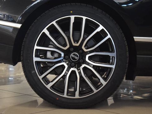 Used 2019 Land Rover Range Rover Long Wheelbase Autobiography image 37