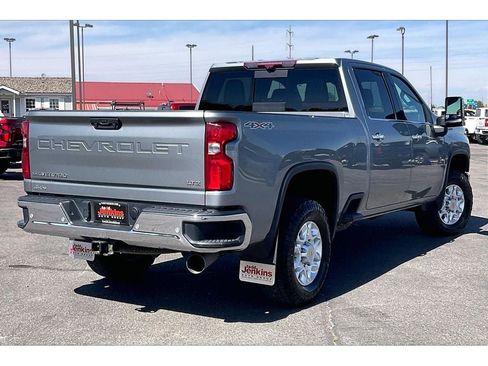 Used 2024 Chevrolet Silverado 3500 LTZ w/ LTZ Convenience Package AWD/4WD image 15