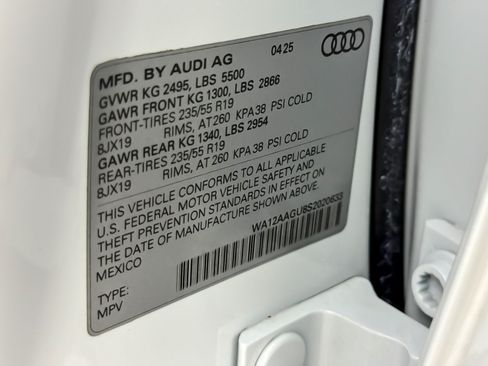 Used 2025 Audi Q5 Premium Plus w/ Premium Plus AWD/4WD image 27