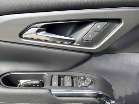 Used 2024 Chevrolet Traverse LT w/ Enhanced Driving Package image 16