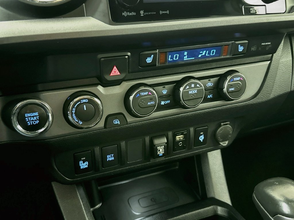 Used 2019 Toyota Tacoma TRD Sport AWD/4WD image 18