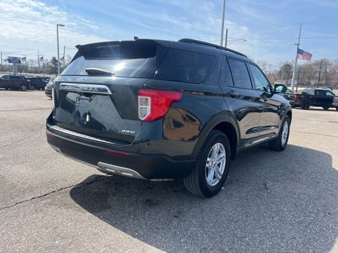 Certified 2024 Ford Explorer XLT w/ Equipment Group 202A image 4