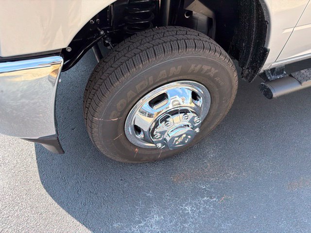 New 2027 RAM 3500 Tradesman AWD/4WD image 7