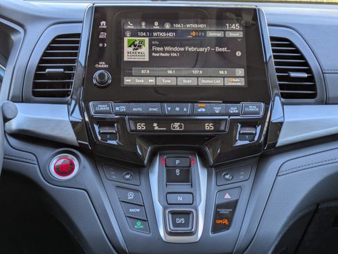 Used 2023 Honda Odyssey EX-L image 18