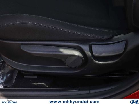 Certified 2024 Hyundai Elantra SEL w/ Convenience Package FWD image 20