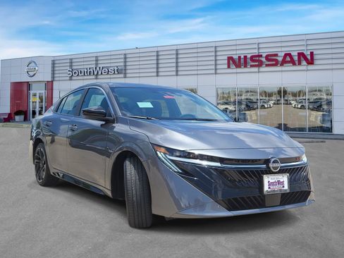 New 2026 Nissan Sentra SR FWD image 3