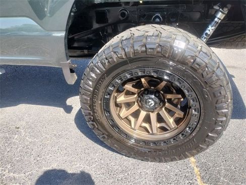 Used 2021 Ford F150 Lariat w/ Max Trailer Tow Package image 16