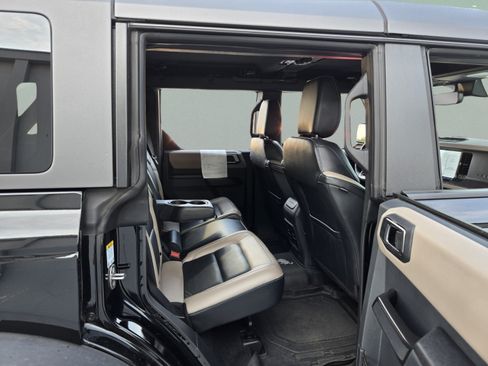 Used 2024 Ford Bronco Wildtrak AWD/4WD image 28