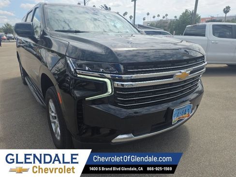 Certified 2024 Chevrolet Suburban LT AWD/4WD image 8