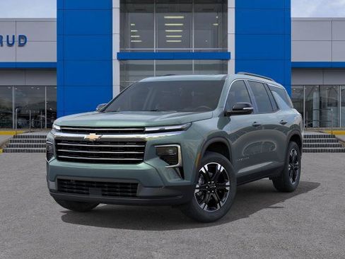 New 2027 Chevrolet Traverse LT w/ Sun and Wheel Package AWD/4WD image 30