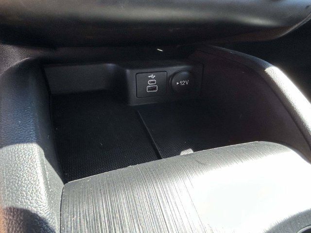 Used 2025 Ford Escape ST-Line Select AWD/4WD image 29