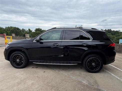 Used 2020 Mercedes-Benz GLE 350 4MATIC image 3