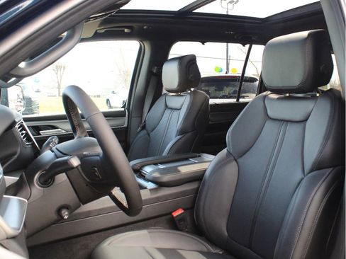 New 2026 Jeep Grand Wagoneer Limited AWD/4WD image 10