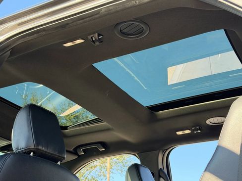 Used 2018 Ford Explorer Limited image 23