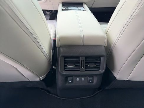 New 2026 Nissan Murano Platinum image 13