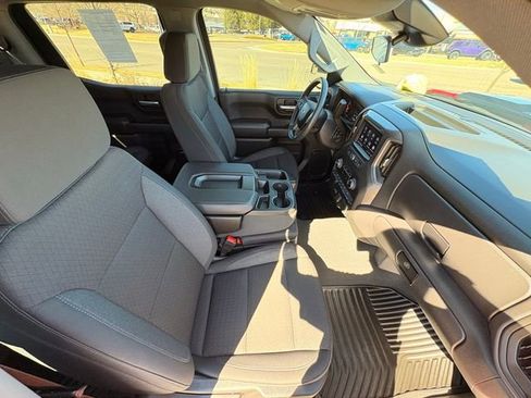 Used 2025 Chevrolet Silverado 1500 Custom Trail Boss w/ Turbomax Blackout Package AWD/4WD image 28