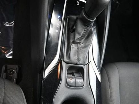 Used 2021 Toyota Corolla LE FWD image 12