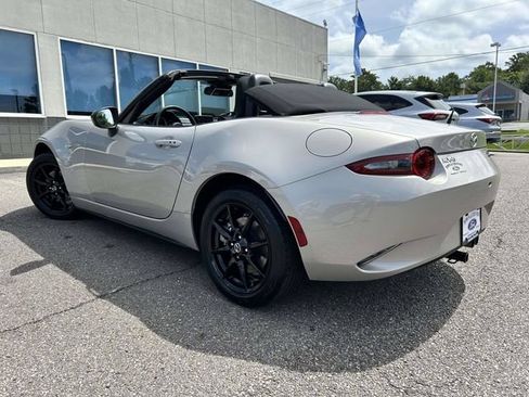Used 2023 MAZDA MX-5 Miata Sport RWD image 5