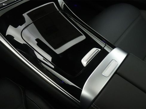 New 2026 Mercedes-Benz GLC 300 image 7