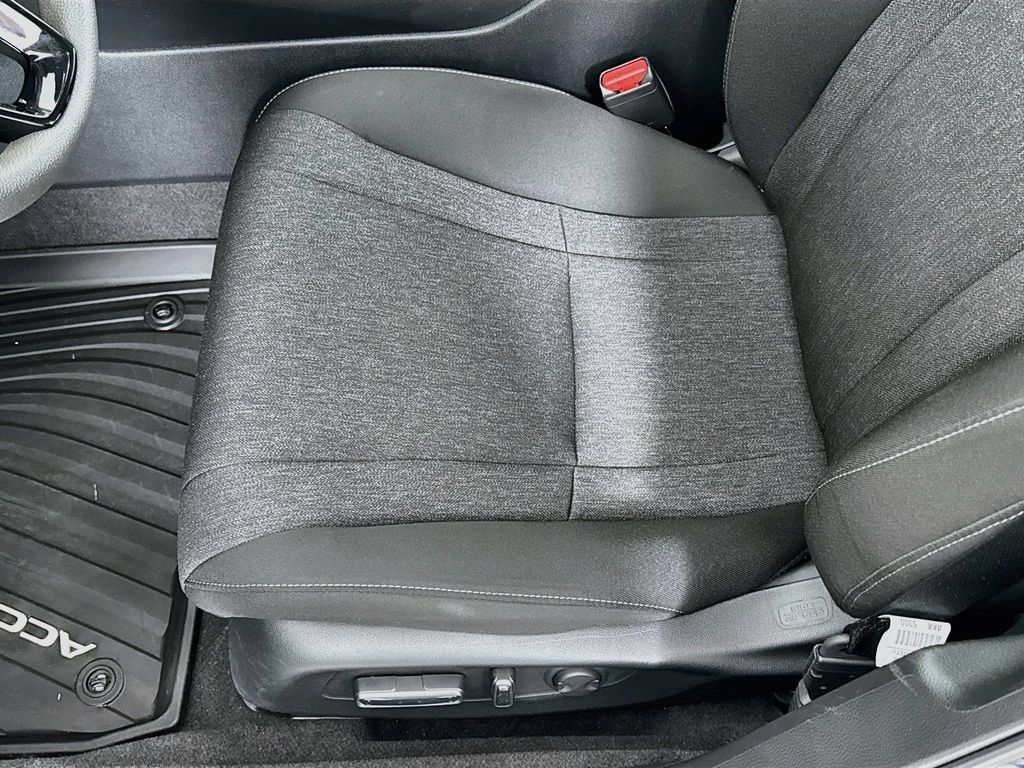Used 2025 Honda Accord SE image 23