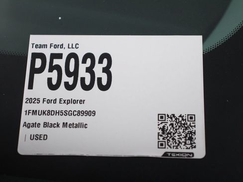 Certified 2025 Ford Explorer Active AWD/4WD image 31