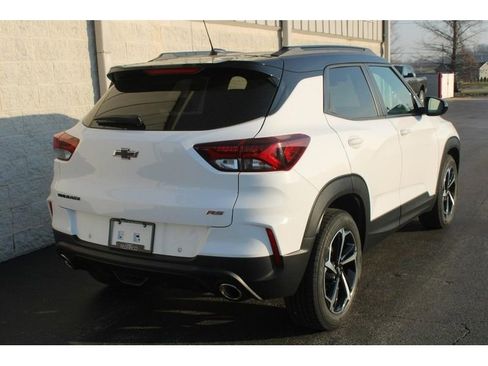 Used 2021 Chevrolet TrailBlazer RS w/ Convenience Package image 3