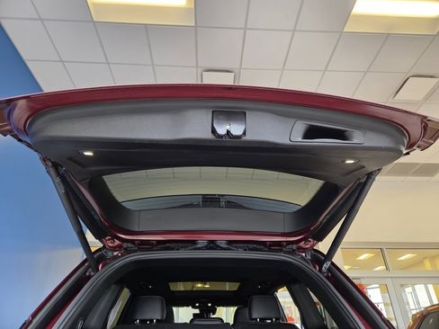 Used 2024 Jeep Grand Cherokee Limited w/ Luxury Tech Group II image 10