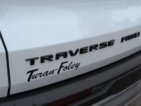 New 2026 Chevrolet Traverse Z71 w/ Enhanced Driving Package AWD/4WD image 10