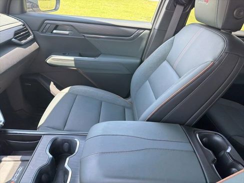 Used 2025 GMC Acadia AT4 w/ LPO, Floor Liner Package AWD/4WD image 16