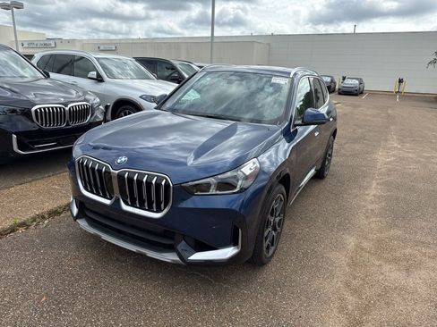 Used 2025 BMW X1 xDrive28i AWD/4WD image 1