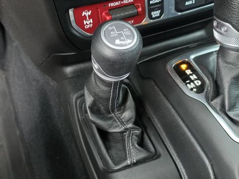Used 2024 Jeep Wrangler Unlimited Rubicon 4xe AWD/4WD image 30