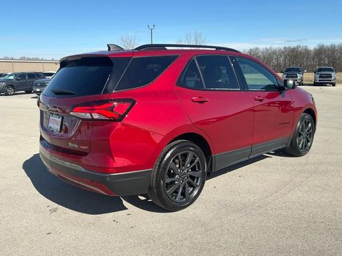 Used 2023 Chevrolet Equinox RS image 3